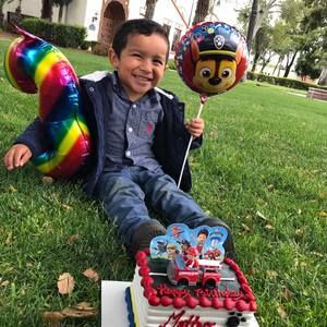 Meet your Posher, Max